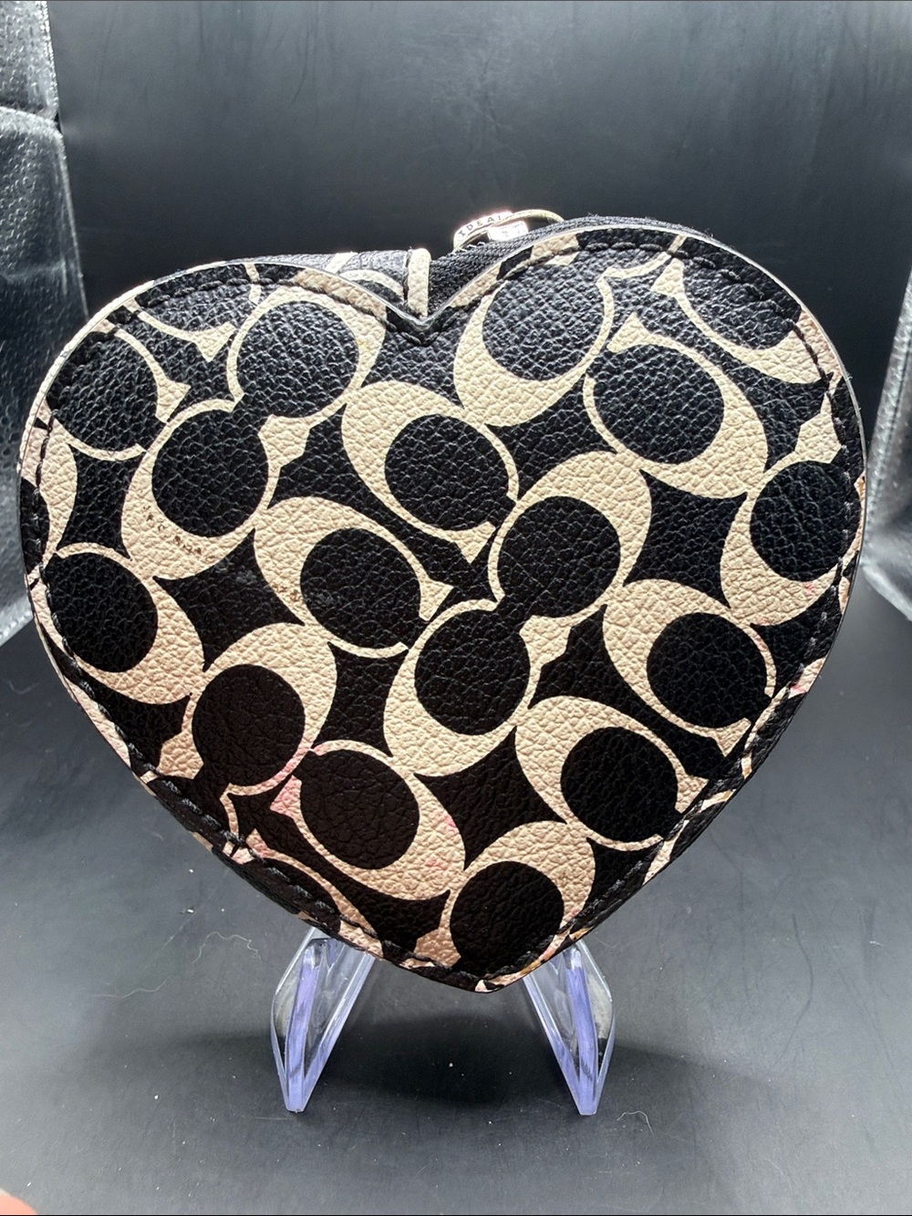 Heart-Shaped Mini Wristlet Coin Purse - Black & Cream Signature Print